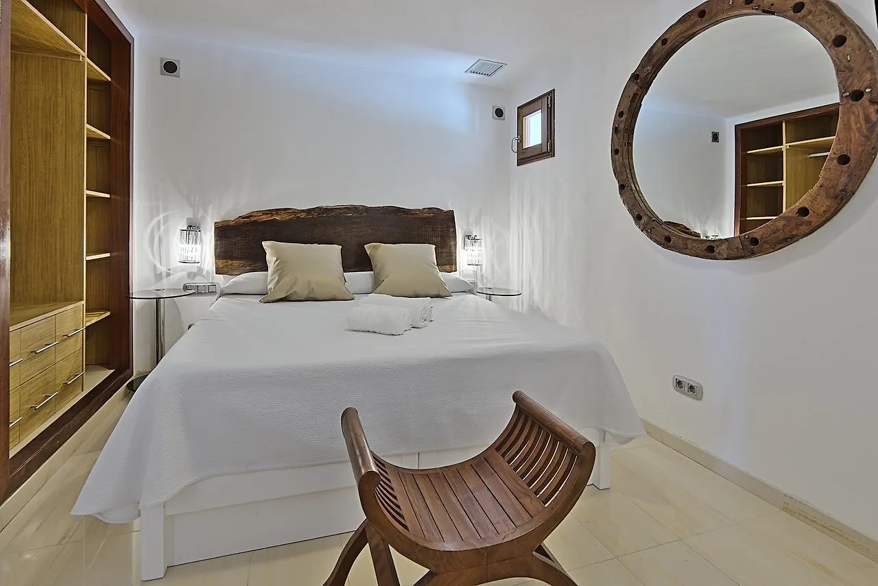 Cheis Ibiza Hotel Santa Eularia des Riu 0*,